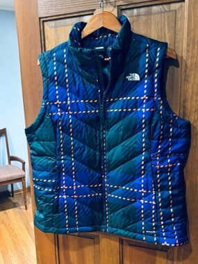 The North Face 550 ROX LUXE Plaid Puffer Vest